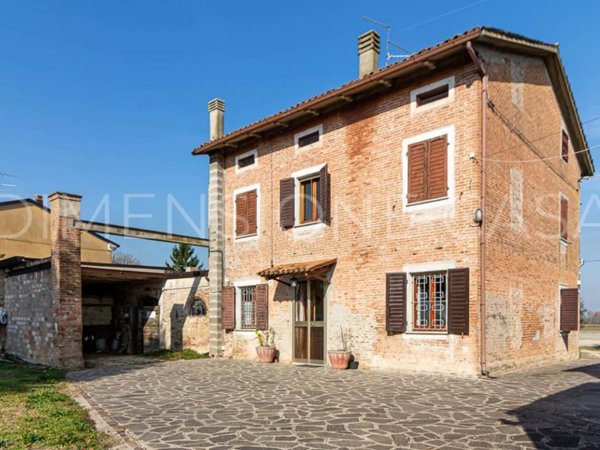 casa indipendente in vendita a Concordia sulla Secchia
