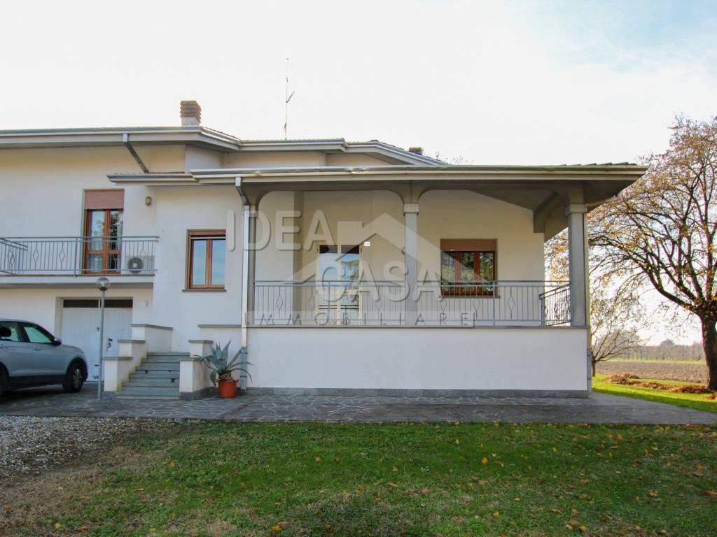 casa indipendente in vendita a Concordia sulla Secchia in zona Fossa