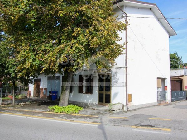 casa indipendente in vendita a Concordia sulla Secchia in zona Fossa