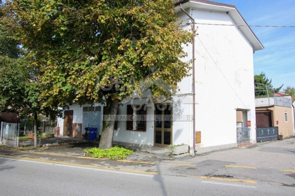 casa indipendente in vendita a Concordia sulla Secchia in zona Fossa