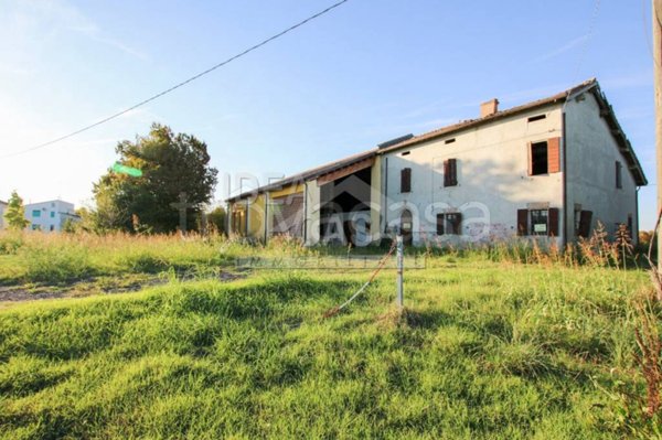 casa indipendente in vendita a Concordia sulla Secchia in zona Fossa