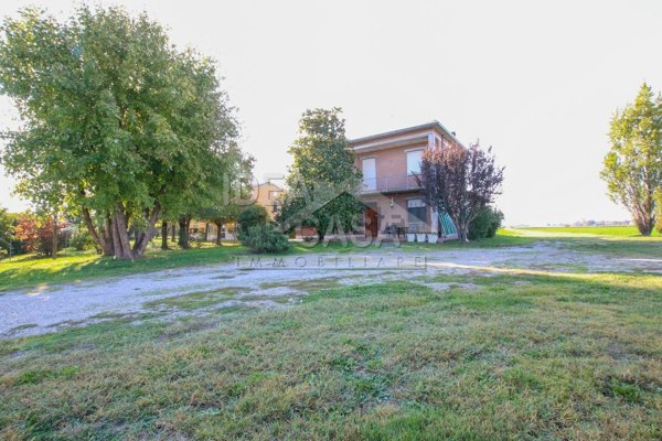 casa indipendente in vendita a Concordia sulla Secchia