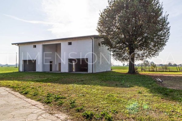 casa semindipendente in vendita a Concordia sulla Secchia