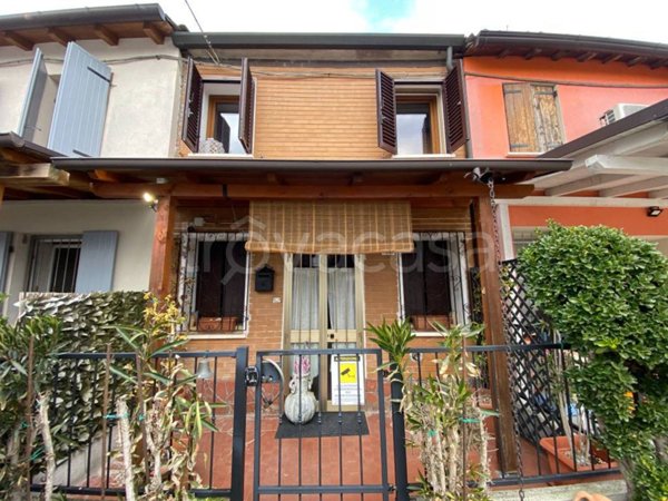 casa indipendente in vendita a Concordia sulla Secchia in zona Vallalta