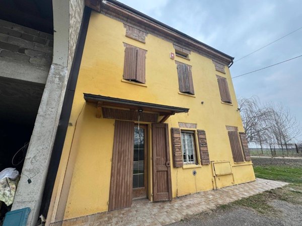 casa indipendente in vendita a Concordia sulla Secchia in zona Fossa