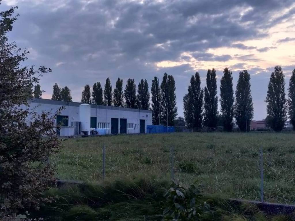 terreno edificabile in vendita a Concordia sulla Secchia