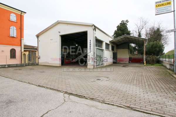 capannone in vendita a Concordia sulla Secchia