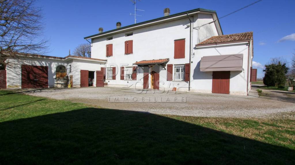 casa indipendente in vendita a Concordia sulla Secchia in zona Santa Caterina
