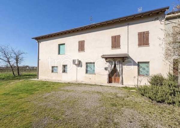 casa indipendente in vendita a Concordia sulla Secchia in zona San Giovanni
