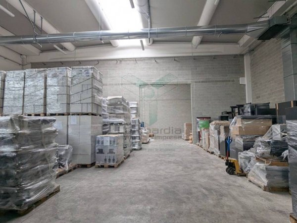 locale commerciale in vendita a Concordia sulla Secchia