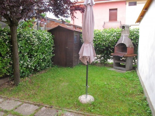 casa indipendente in vendita a Concordia sulla Secchia in zona Fossa