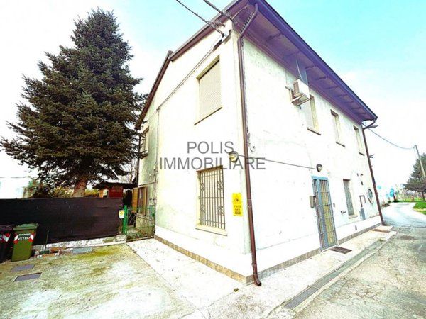 casa indipendente in vendita a Concordia sulla Secchia in zona Fossa