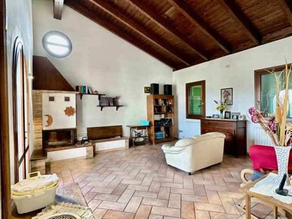 casa indipendente in vendita a Concordia sulla Secchia