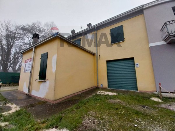 casa indipendente in vendita a Concordia sulla Secchia in zona Fossa