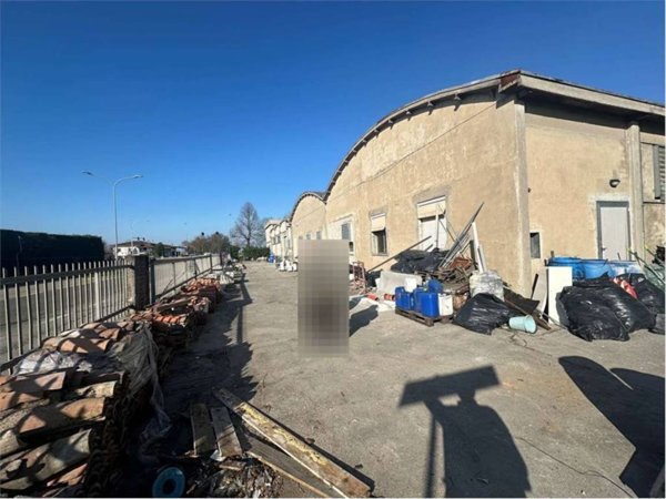 capannone in vendita a Concordia sulla Secchia