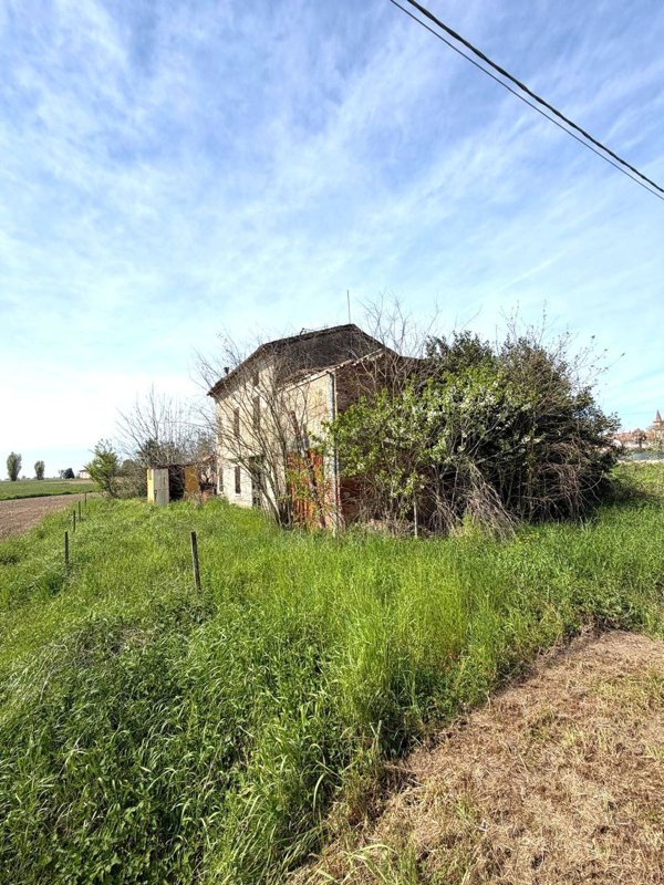 rudere in vendita a Concordia sulla Secchia in zona Vallalta