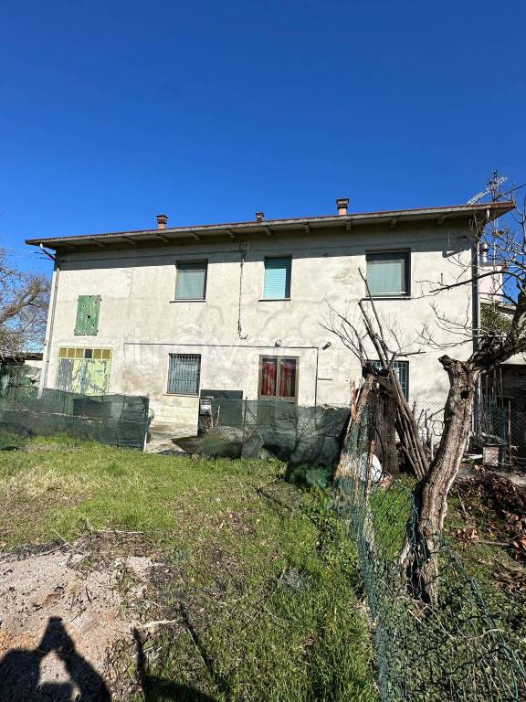 casa indipendente in vendita a Concordia sulla Secchia in zona San Giovanni