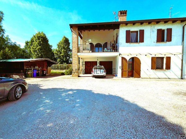 casa indipendente in vendita a Concordia sulla Secchia