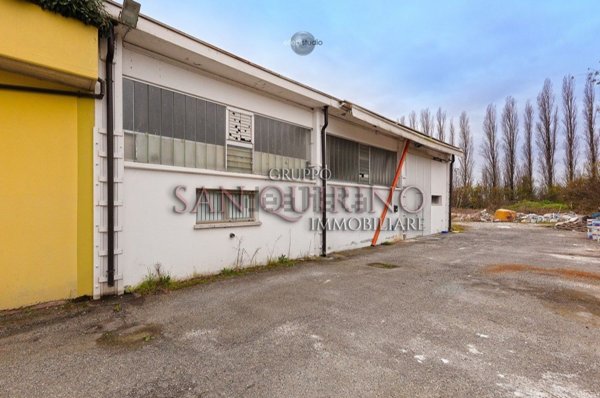 capannone in vendita a Concordia sulla Secchia