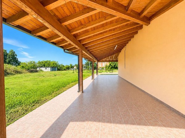 casa indipendente in vendita a Concordia sulla Secchia