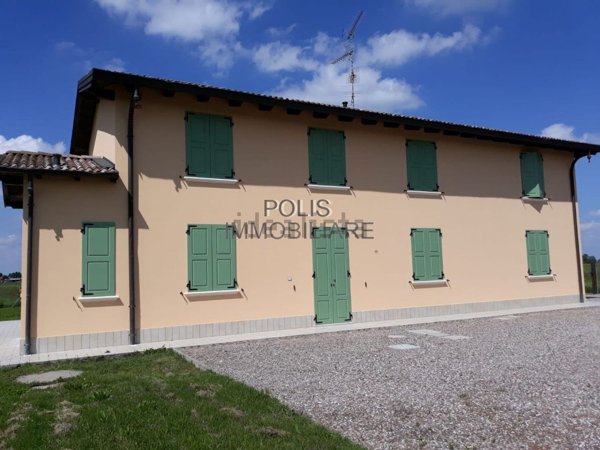 casa indipendente in vendita a Concordia sulla Secchia in zona Vallalta