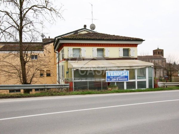 negozio in vendita a Concordia sulla Secchia in zona San Giovanni