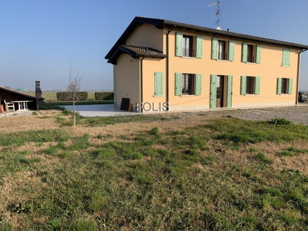 casa indipendente in vendita a Concordia sulla Secchia in zona Vallalta