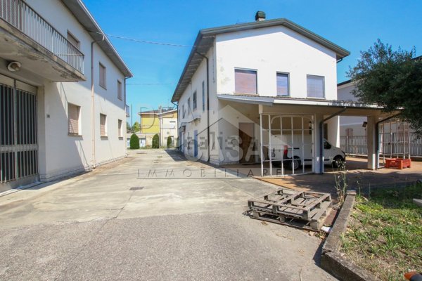 casa indipendente in vendita a Concordia sulla Secchia in zona San Giovanni