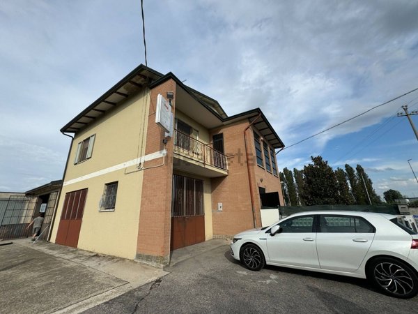 casa indipendente in vendita a Concordia sulla Secchia in zona San Giovanni
