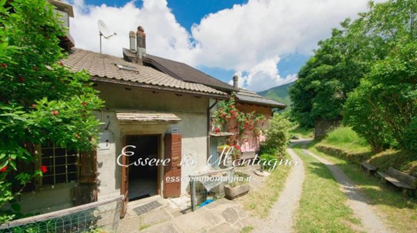 casa indipendente in vendita a Fanano in zona Ospitale