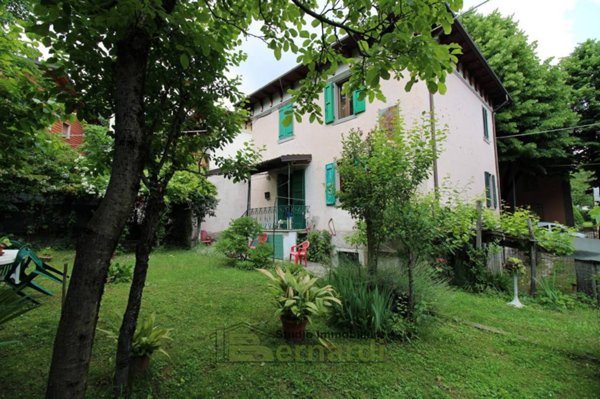 casa indipendente in vendita a Fanano