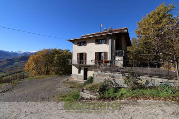 casa indipendente in vendita a Fanano in zona Trentino