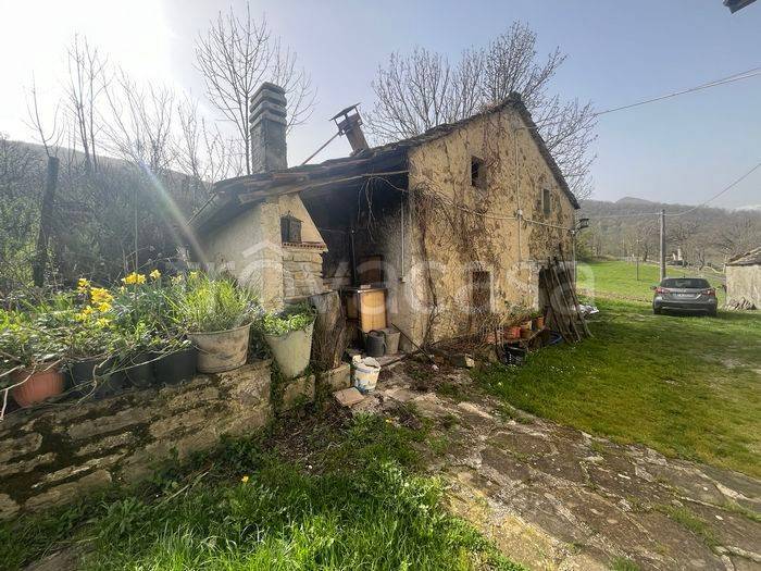 casa indipendente in vendita a Fanano
