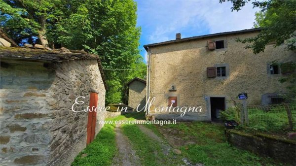 casa indipendente in vendita a Fanano