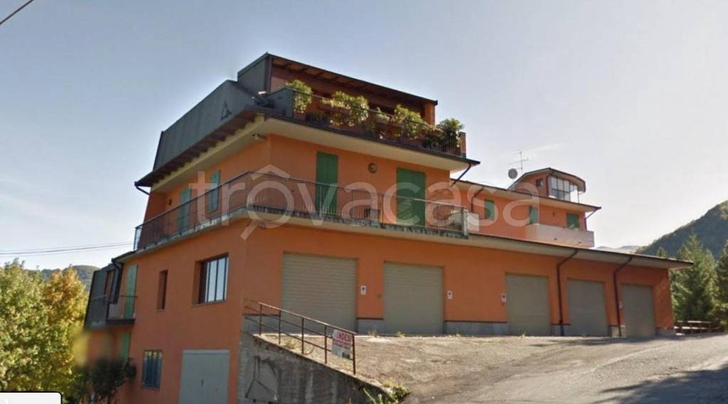 locale commerciale in vendita a Fanano