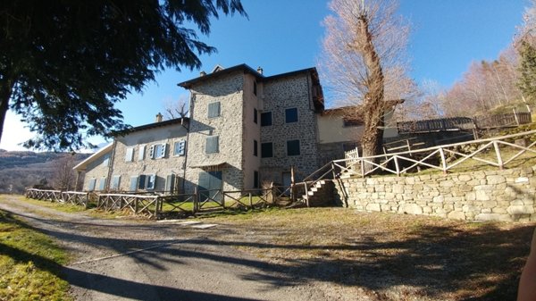 casa semindipendente in vendita a Fanano in zona Canevare