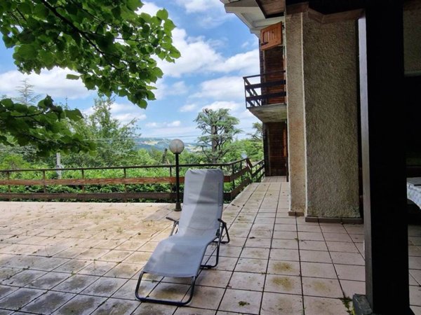 casa indipendente in vendita a Fanano