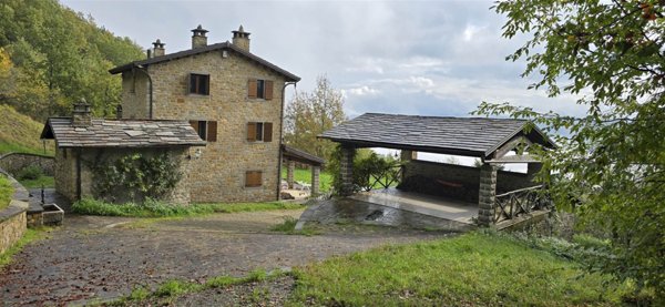 casa indipendente in vendita a Fanano