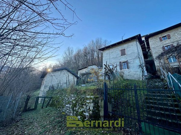casa indipendente in vendita a Fanano