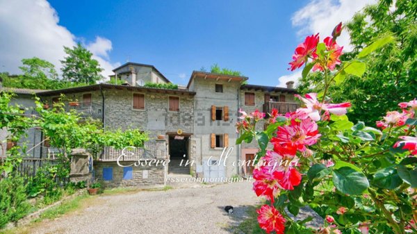 casa indipendente in vendita a Fanano in zona Fellicarolo