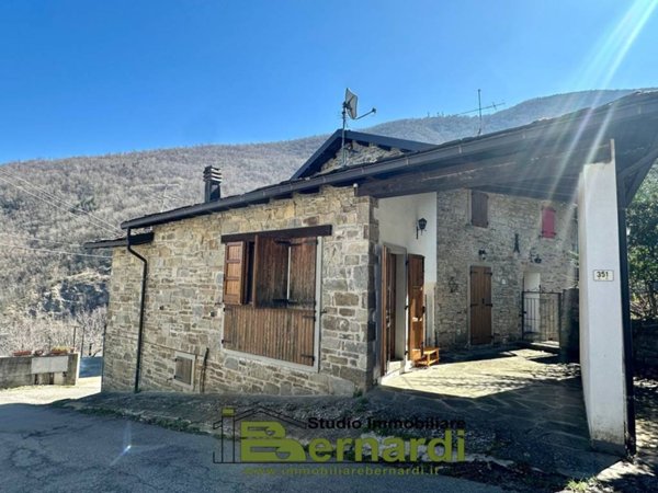 casa indipendente in vendita a Fanano