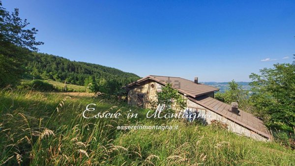 casa indipendente in vendita a Fanano
