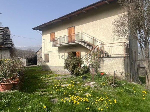 casa indipendente in vendita a Fanano