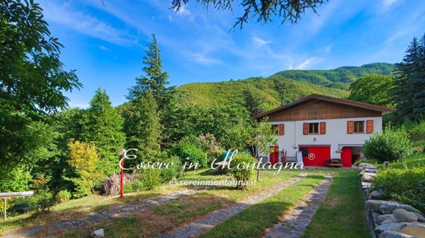 casa indipendente in vendita a Fanano