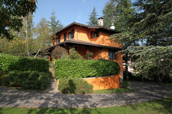 casa indipendente in vendita a Fanano in zona Lotta