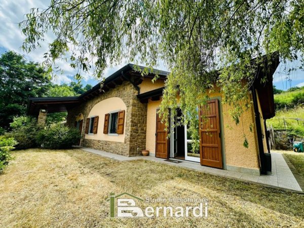 casa indipendente in vendita a Fanano