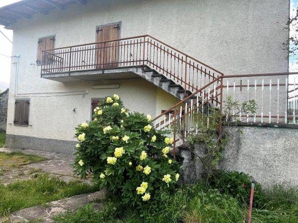 casa indipendente in vendita a Fanano