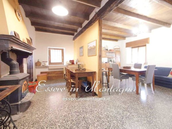 casa indipendente in vendita a Fanano
