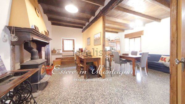 casa indipendente in vendita a Fanano
