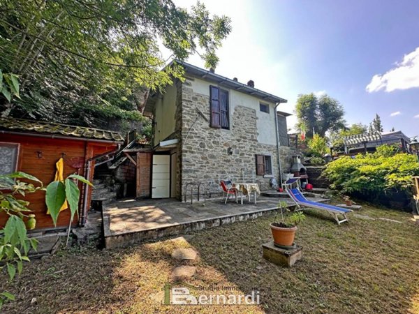 casa indipendente in vendita a Fanano in zona Serrazzone